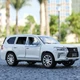 Машинка моделька Lexus LX 570 іграшка металева колекційна 20 см Білий (6673044) - зображення 7
