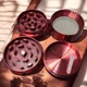 Гриндер для подрібнення тютюну D&K Grinder Cannabis Red - зображення 3
