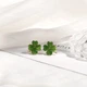 Серьги женские под золото Liresmina Jewelry серьги гвоздики пусеты Нифритовый зеленый клевер на удачу - изображение 3