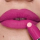 Матова губна помада з гіалуроновою кислотою «Супер Зволоження» Avon 3.6 г. (Маджента / Hydra Magenta) - зображення 2
