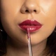 Тінт-олія для губ Yensa Luxe Lip Color Super 8 Lip Oil (Boss Berry) 6.8 ml - зображення 3