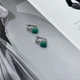 Серебряные серьги с натуральным изумрудом, фианитами (2172437) - изображение 2