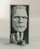 Ексклюзивний обмежувач для книг у стилі Франкенштейн (Frankenstein). Декоративна статуетка для книг з маскою героя. Декор для книжкових полів (білий) HoldMyBeer - зображення 2