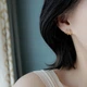 Серьги пусеты с камнями ShinyClaws, золотистые - изображение 7