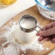 Металеве ситечко для посипання, кулінарне приладдя - зображення 2