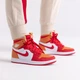 Кроссовки женские Jordan 1 Zoom Air Cmft 36.5 Красно-белый CT0979-603 - изображение 6