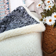 Ковдра для тварин Derby Сlassic Warm fleece blanket, Чорно-білий L(100х130 см) - зображення 3
