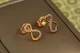 Серьги гвоздики Xuping Jewelry восьмерки 1,2 см золотистые - изображение 2