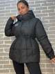 Куртка женская Lady Yep 9020 удлиненная затяжка шнурок на талии надпись на груди 46 черная - изображение 1