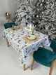 Скатерть водоотталкивающая с помпонами Delux Textil Снеговики и кормушки 210 х 140 см (367992) - изображение 1