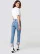 Джинсы Slim Fit женские NA-KD 1100-000288-0116 34 Синие (7325940558132) - изображение 7