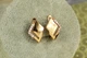 Серьги Xuping Jewelry Двойной ромб 1,5 см золотистые - изображение 3
