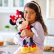 М’яка іграшка Disney Мінні Маус у червоній сукні, 48 см - зображення 3