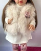 Большая виниловая кукла в полушубке Reborn Baby Doll с настоящими волосами и живыми глазами - изображение 5