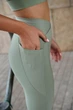 Лосини з кишенями та V-подібним поясом Superstacy L Оливкові (2700-05) - изображение 6