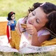 Классическая кукла Disney Store Princess Snow White Принцесса Диснея Белоснежка (B0978H4P2W) - изображение 7