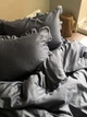 Комплект постільної білизни Cozy з рюшами темно-сірий Односпальний 140*200 см, простирадло 130*240 без резинки - изображение 4