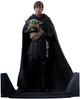 Figurka Diamond Select Toys Star Wars Premier Collection The Mandalorian Luke Skywalker And Grogu skala 1:7 25 cm (699788844595) - obraz 2