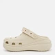 Женские кроксы Crocs Classic Crush Clog Bone 207521-2Y2 39-40 (M7/W9) 25 см Бежевые (1914489888976) - изображение 4