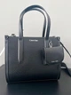 Жіноча сумка-портфель Calvin Klein Satchel CK з ремінцем та чохлом для ключів чорного кольору (RF000858) - зображення 2