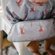 Нагрудник з довгим рукавом "Лисички" від 2 років (85 см x 42 см) /"Babyono" - зображення 4