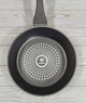 Глубокая сковорода c крышкой Benson BN-446 ⌀ 28см 7.5см антипригарное алмазное покрытие Черная - изображение 5