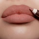 Олівець для губ Charlotte Tilbury Lip Cheat Lip Liner відтінок Pillow Talk (1.2g) - зображення 5