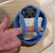 М'яка плюшева іграшка handmade Котик 10,5 см з 3-ма комплектами одягу, люлькою, матрацем, подушкою і ковдрою амігурумі в'язаний гачком - зображення 2