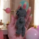 М'яка плюшева іграшка handmade Котик 10,5 см з 3-ма комплектами одягу, люлькою, матрацем, подушкою і ковдрою амігурумі в'язаний гачком - зображення 8