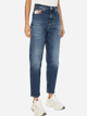 Jeansy mom fit damskie z wysokim stanem Tommy Jeans DW0DW20224-1BK 28-32 Ciemnoniebieskie (8720638472520) - obraz 1