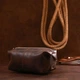 Кожаная винтажная косметичка Shvigel коричневая с молнией и карабинами для регулировки объема 59361 - изображение 7