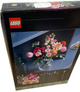 Zestaw klockow LEGO Botanicals Piekny bukiet rozowych kwiatow 749 elementow (10342) (955555908638495) - Outlet - obraz 2