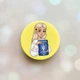 Держатель для смартфона / планшета попсокет Popsocket Желтый :: Девушка с паспортом (принт 13) - изображение 1