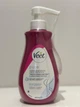 Женский крем Veet для депиляции волос чувствительной кожи ног, тела и линии бикини с дозатором и лопаткой в наборе 400 мл. Veet Pure Crema Depilatoria - изображение 2