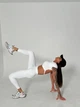 Спортивный костюм «Brazilian» (топ-футболка с чашками и леггинсы с пуш-ап эффектом), белого цвета, размер S - изображение 4