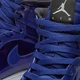 Кросівки чоловічі Jordan 1 Retro Deep Roya 45 Фіолетовий 332550-420 - зображення 5