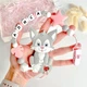 Подарочный набор для новорожденной девочки с именной игрушкой грызунком Котик Том, на выписку, крестины, полгода - изображение 3