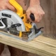 Дискова пила DeWALT 1600 Вт, диск 190х30 мм, 4.0 кг, кейс (DWE575K) - зображення 2