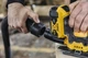 Акумуляторна вібраційна шліфувальна машина DeWALT DCW200P2 - зображення 9