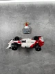 Настінне 3D Кріплення для Фірмового конструктора Icons McLaren MP4/4 Ayrton Senna Айртон Сенна (10330) з додатковим кріпленням для міні-фігурки та Таблички - Чорне - зображення 4