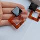 Cерьги ромбы пластиковые MK0856 DeKolie коричневый с черным - изображение 3
