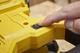Пила торцовочная аккумуляторная Stanley FatMax SFMCS701M1 - изображение 10