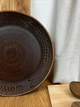 Тарелка 26 см глиняная (керамическая) резная Гражда Колосок - изображение 7