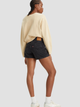 Spodenki damskie jeansowe krótkie Levi's 80S Mom Short Not To Interrupt A4695-0000 28 Czarne (5401105470395) - obraz 4