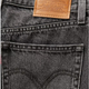 Spodenki damskie jeansowe krótkie Levi's High Baggy Short Wheres My Phone A9311-0003 24 Czarne (5401157224847) - obraz 7
