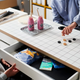 Компьютерный стол MICKE 105х50 см IKEA 104.898.39 белый/антрацит - изображение 7