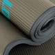 Коврик для фитнеса и спорта Нитрильный каучук LiveUp 185x80x1 см цвет серый LP8228 - изображение 3