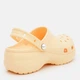 Женские кроксы Crocs Classic Platform Pearl Clog GdH 211231-78Z 41-42 (W10) 26 см Golden Hour (198445137358) - изображение 5