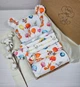 Набір для новонародженого: 5 пелюшок, рушник, гризунець a.l.babybox Лисички на кульках - зображення 1