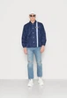 Вітрівка чоловіча levi's merritt surf jacket A32030000 M синя (5401043237180) - изображение 2